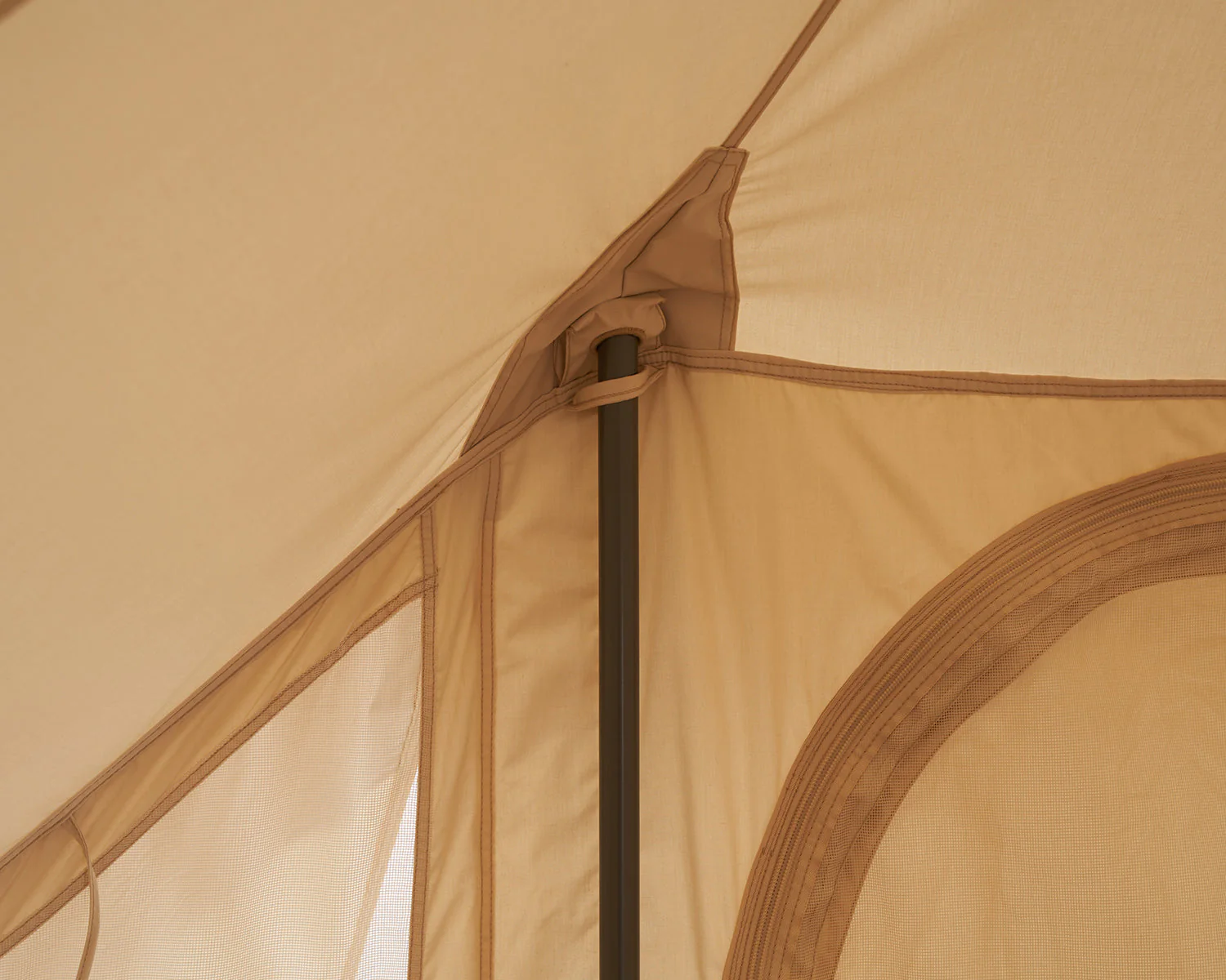 Utgard Sky 13.2 Glamping Zelt - 13.2 m² | 6 Personen | Sandshell - Image 11